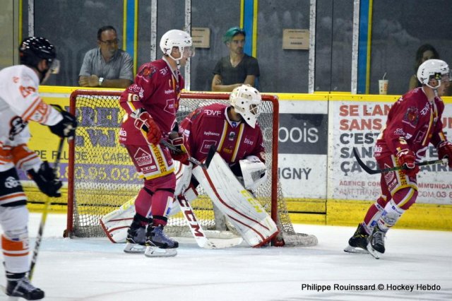 Photo hockey reportage Les Ducs déjouent le Gamyo