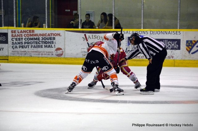 Photo hockey reportage Les Ducs déjouent le Gamyo