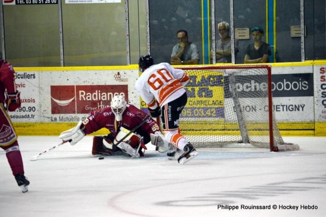 Photo hockey reportage Les Ducs déjouent le Gamyo