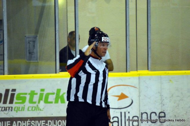 Photo hockey reportage Les Ducs déjouent le Gamyo