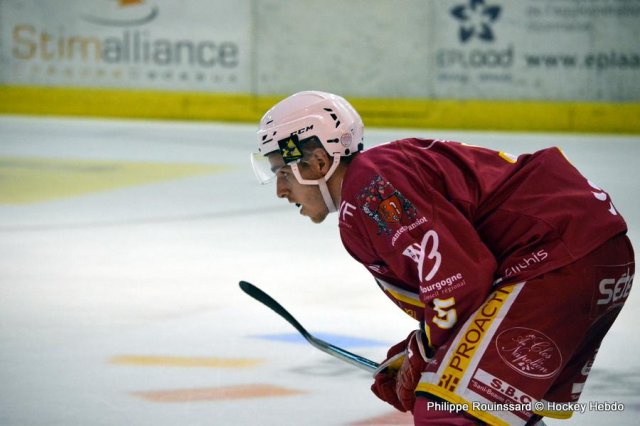 Photo hockey reportage Les Ducs déjouent le Gamyo