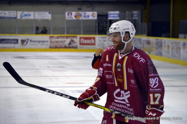 Photo hockey reportage Les Ducs déjouent le Gamyo