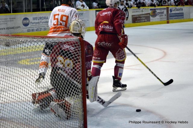 Photo hockey reportage Les Ducs déjouent le Gamyo