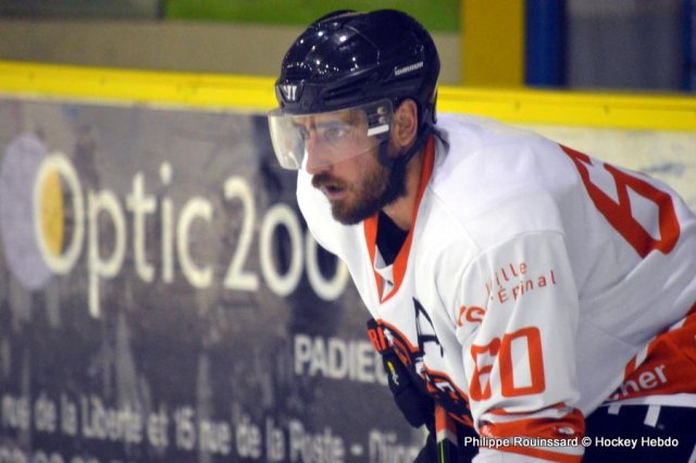 Photo hockey reportage Les Ducs déjouent le Gamyo
