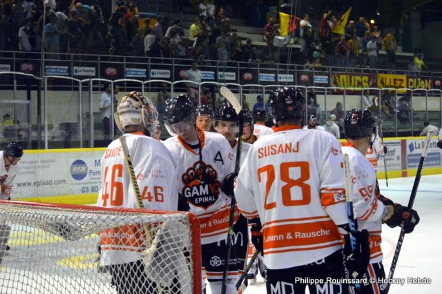 Photo hockey reportage Les Ducs déjouent le Gamyo