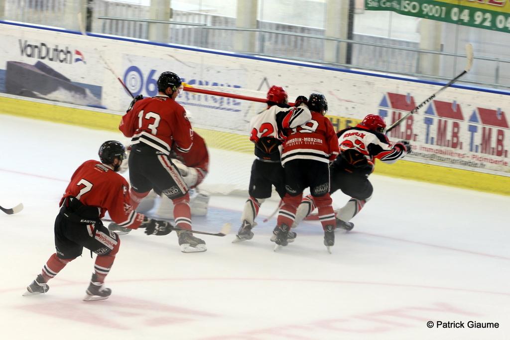 Chamonix / Morzine 5 - 4 Neuilly/Marne