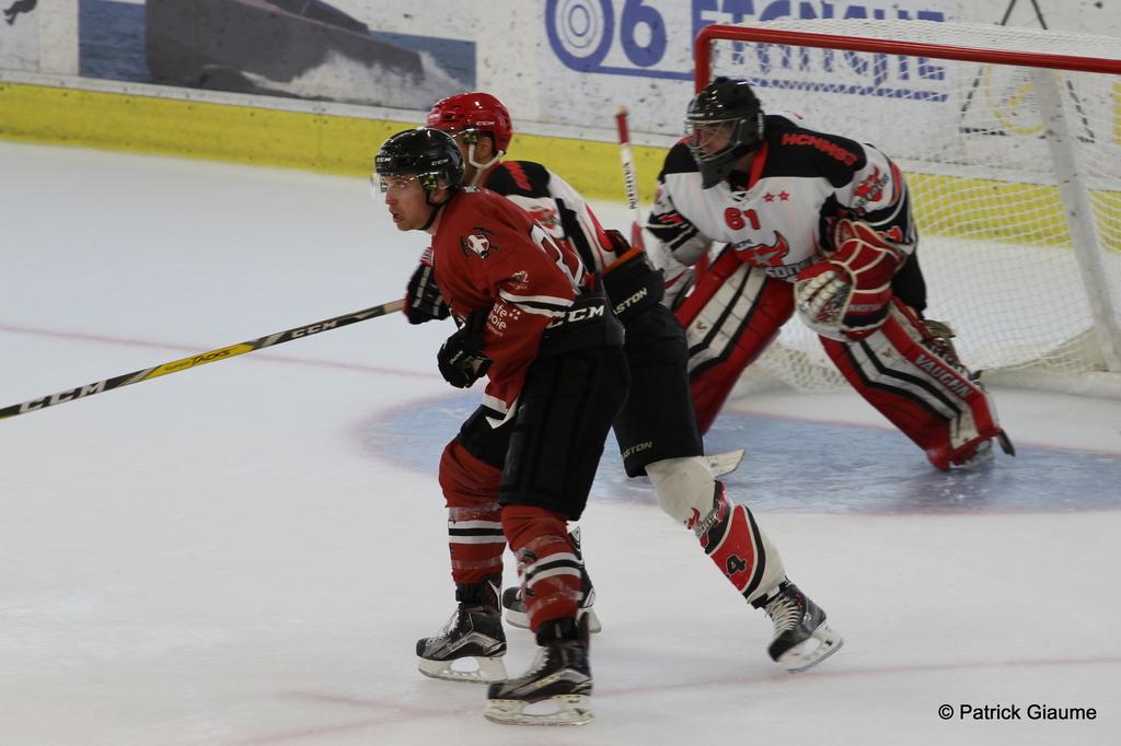 Chamonix / Morzine 5 - 4 Neuilly/Marne