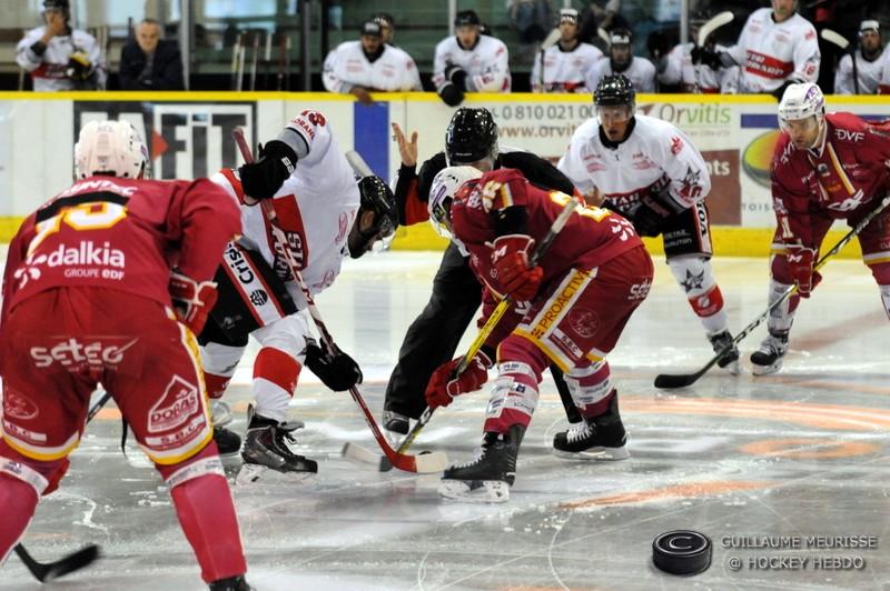 Les premières étoiles pour le DHC. — Reportage