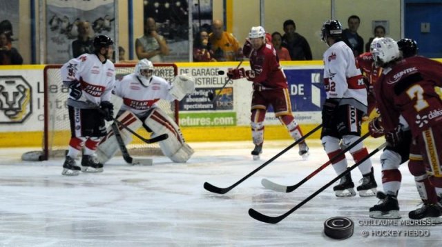 Photo hockey reportage Les premières étoiles pour le DHC.