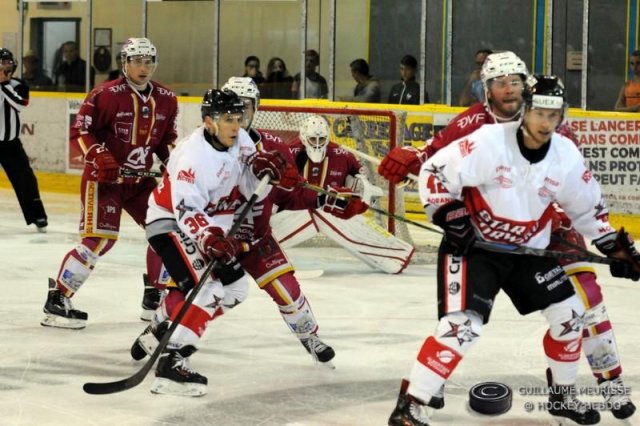 Photo hockey reportage Les premières étoiles pour le DHC.