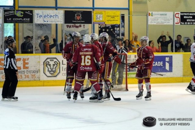 Photo hockey reportage Les premières étoiles pour le DHC.
