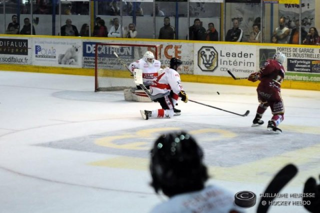 Photo hockey reportage Les premières étoiles pour le DHC.