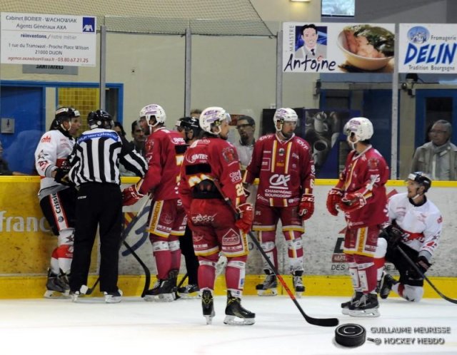 Photo hockey reportage Les premières étoiles pour le DHC.