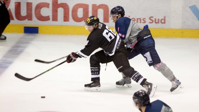 Photo hockey match Amiens  - Angers  le 06/09/2016