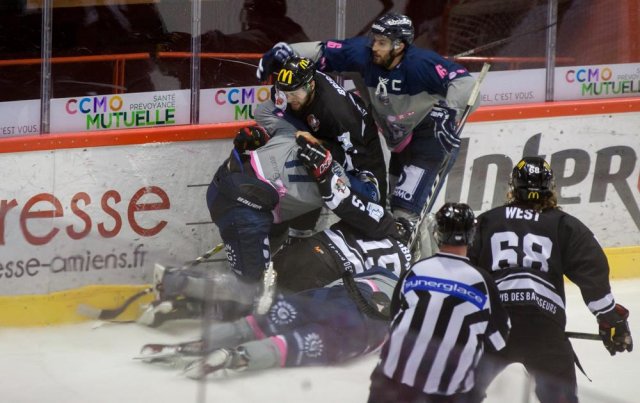 Photo hockey match Amiens  - Angers  le 06/09/2016
