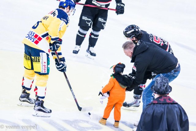 Photo hockey reportage NLB: Le HC Red Ice d’une courte tête