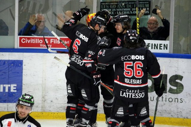 Photo hockey reportage NLB: Le HC Red Ice d’une courte tête