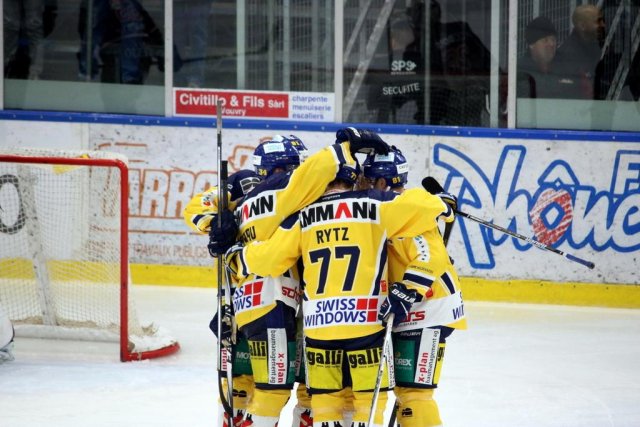 Photo hockey reportage NLB: Le HC Red Ice d’une courte tête