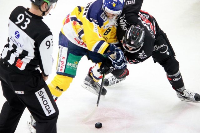 Photo hockey reportage NLB: Le HC Red Ice d’une courte tête