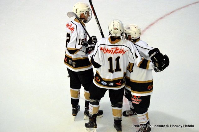 Photo hockey reportage Triomphe au Trophée Jeunes Talents