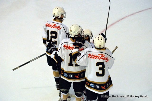 Photo hockey reportage Triomphe au Trophée Jeunes Talents