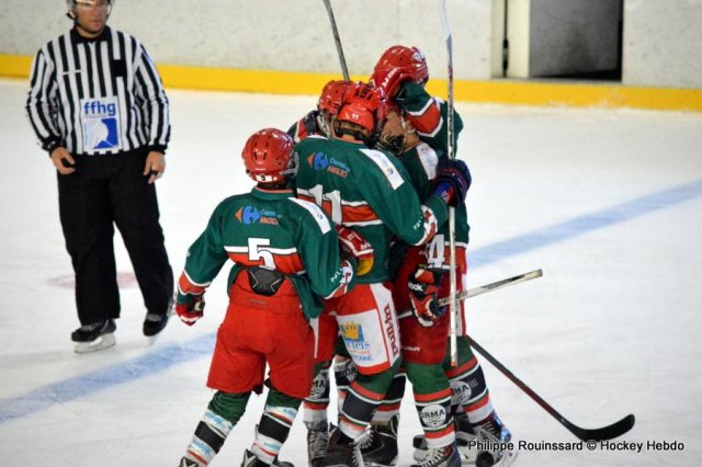 Photo hockey reportage Triomphe au Trophée Jeunes Talents