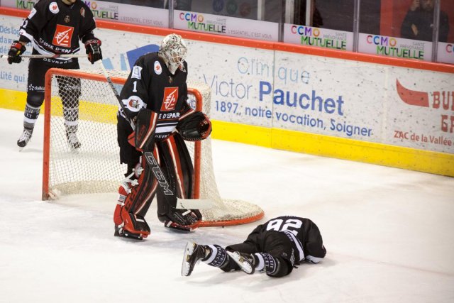 Photo hockey match Amiens  - Grenoble  le 18/11/2016