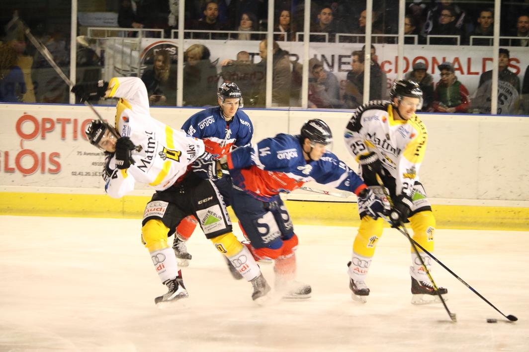 Angers  2 - 3 Rouen