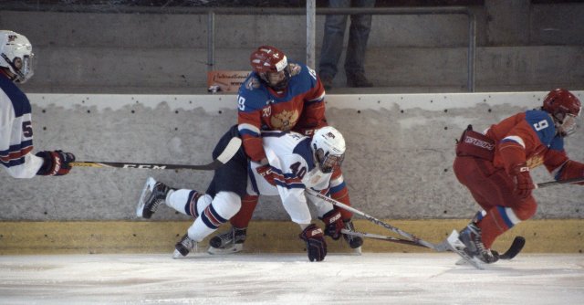 Photo hockey reportage ICHT: Résumé et photos de Russie U17 - USA U17