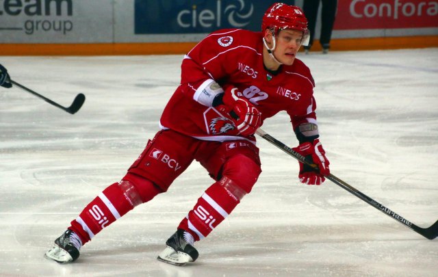 Photo hockey reportage NLA: Zuri n'a pas résisté
