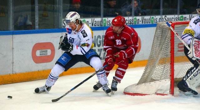 Photo hockey reportage NLA: Zuri n'a pas résisté