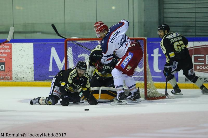 Rouen 0 - 2 Grenoble 