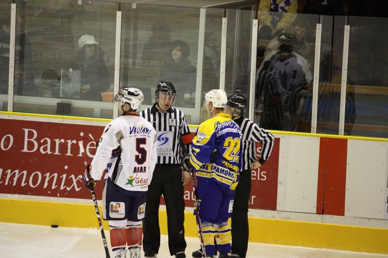 Chamonix  3 - 9 Grenoble 