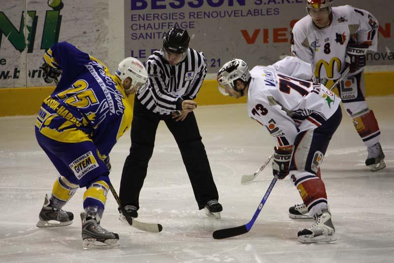 Chamonix  3 - 9 Grenoble 