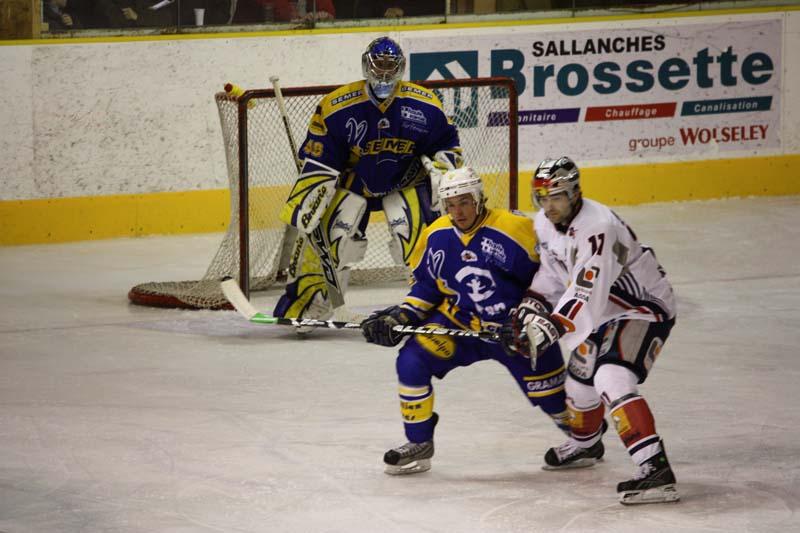 Chamonix  3 - 9 Grenoble 