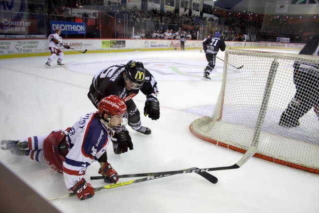 Photo hockey match Amiens  - Grenoble  le 17/02/2017