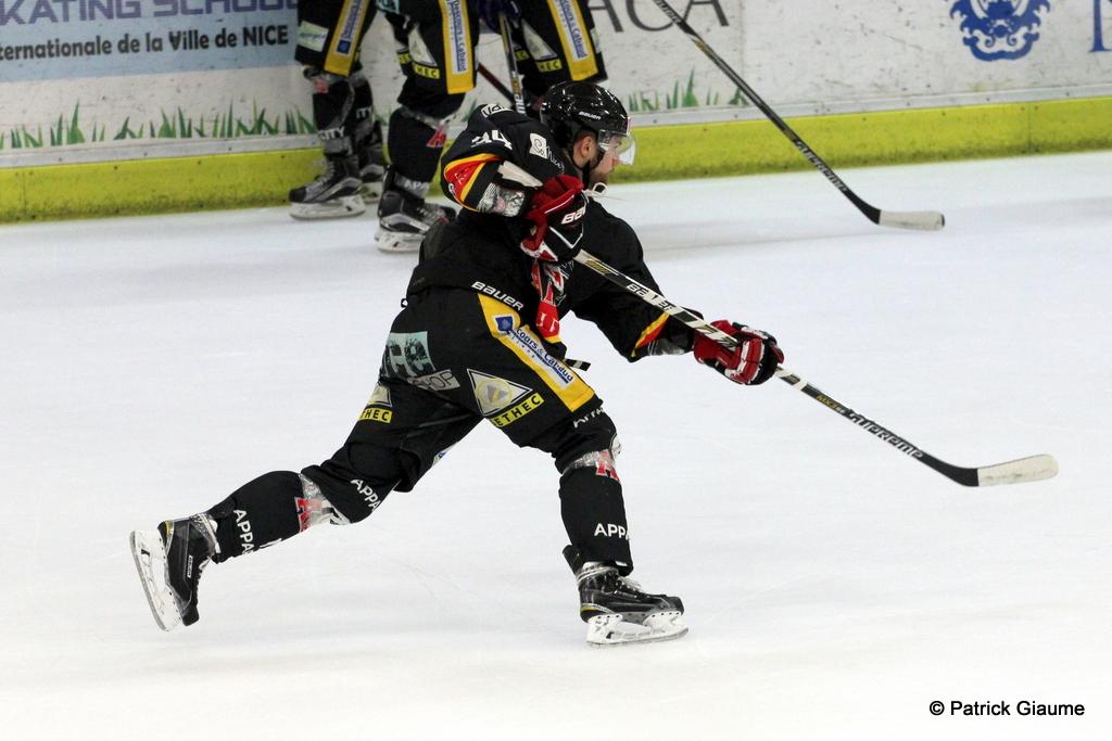 Nice 4 - 0 Strasbourg 