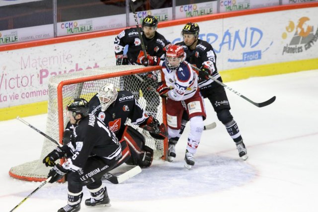 Photo hockey match Amiens  - Grenoble  le 04/03/2017