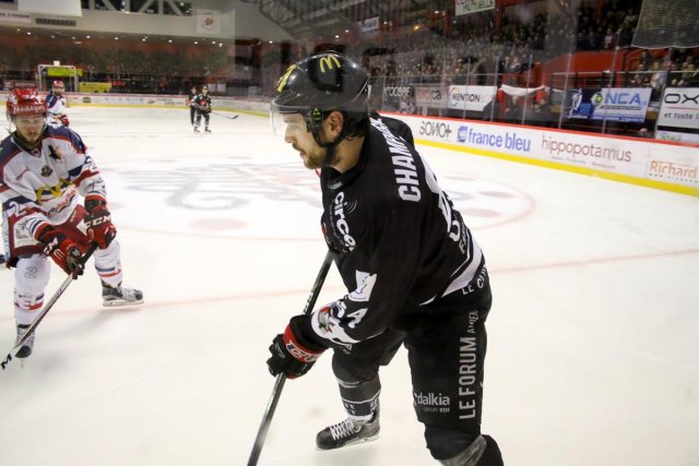 Photo hockey match Amiens  - Grenoble  le 04/03/2017