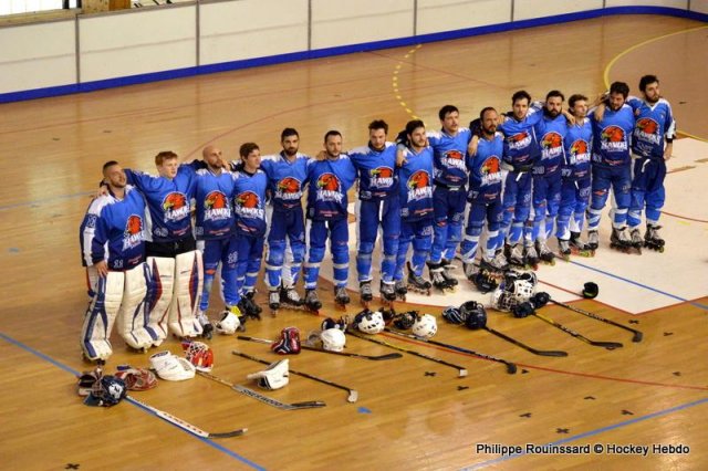 Photo hockey reportage N2 : Les Griffons de Besançon champions !