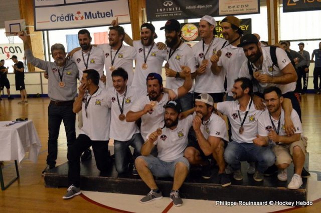 Photo hockey reportage N2 : Les Griffons de Besançon champions !