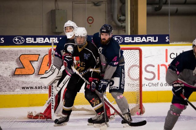 Photo hockey reportage Le HC 74 débute par un succès