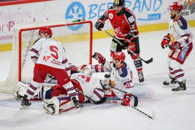 Photo hockey match Amiens  - Grenoble  le 03/10/2017