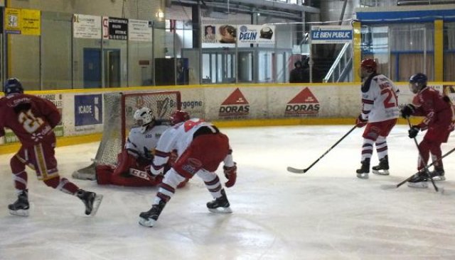 Photo hockey reportage U20 Élite, choc des extrêmes à Trimolet (+interviews)