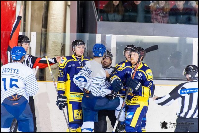 Photo hockey match Châlons-en-Champagne - Paris (FV) le 04/11/2017