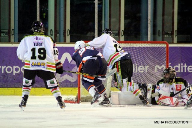 Photo hockey match Montpellier II - Nimes le 02/12/2017