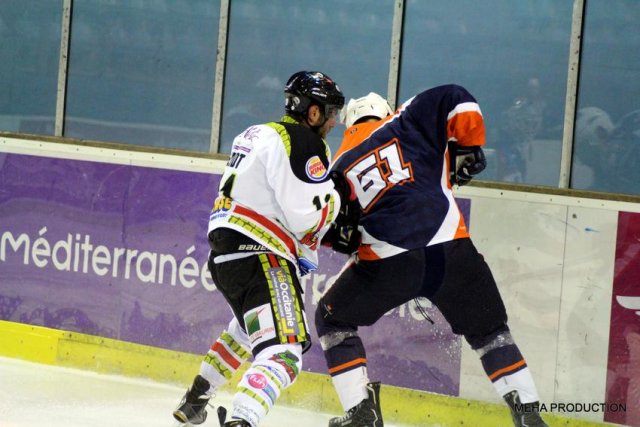Photo hockey match Montpellier II - Nimes le 02/12/2017