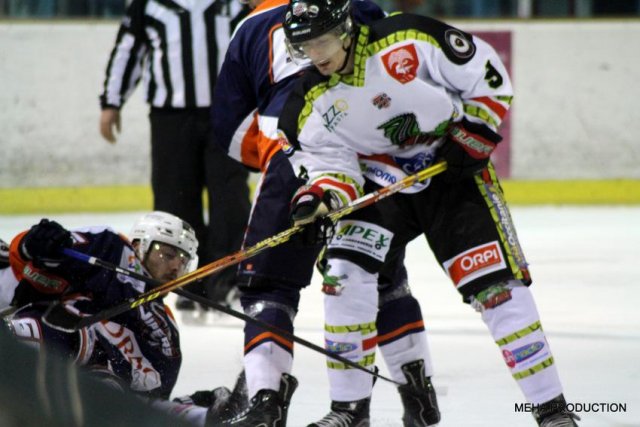 Photo hockey match Montpellier II - Nimes le 02/12/2017
