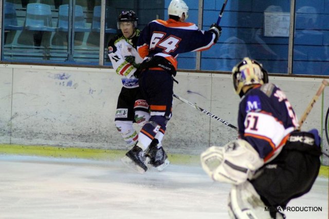 Photo hockey match Montpellier II - Nimes le 02/12/2017