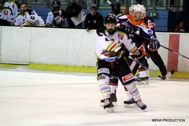 Photo hockey match Montpellier II - Nimes le 02/12/2017